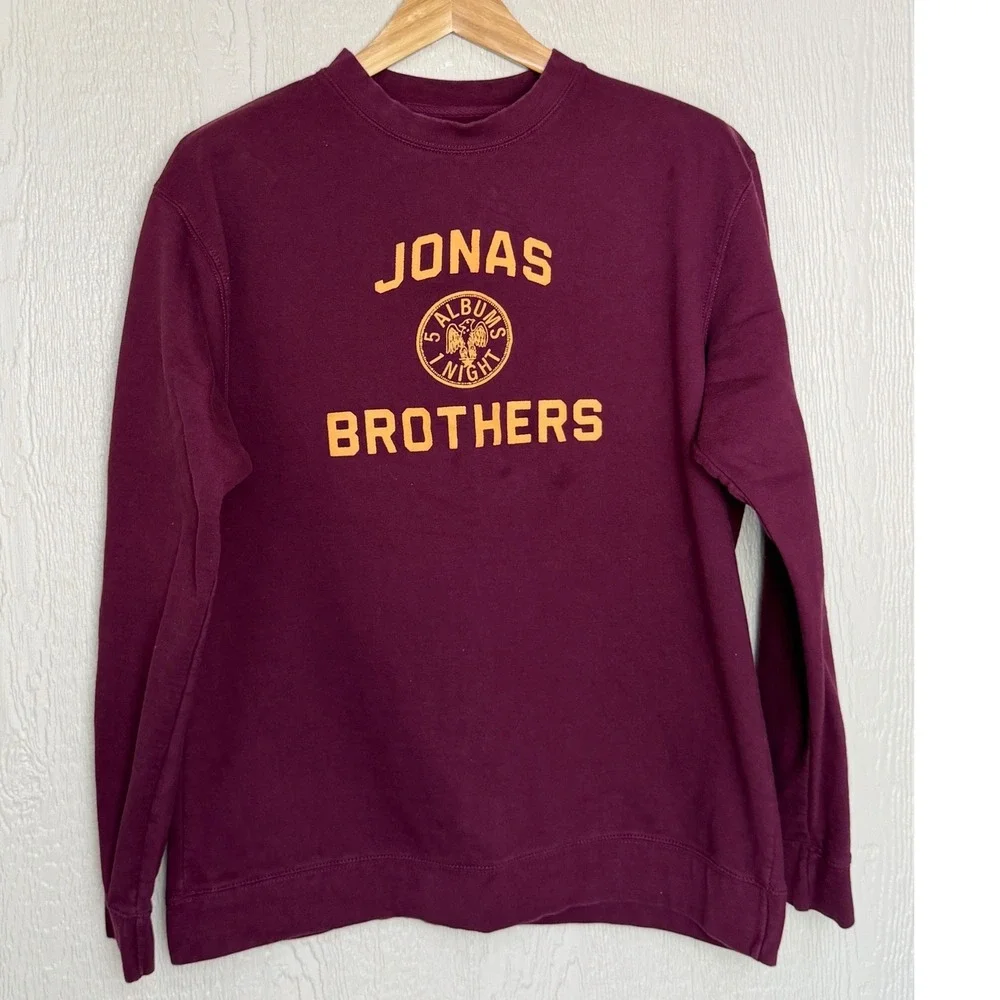 Jonas Brothers 5 Albums 1 Night Tour Sweatshirt Maroon Yellow Mens XL Official